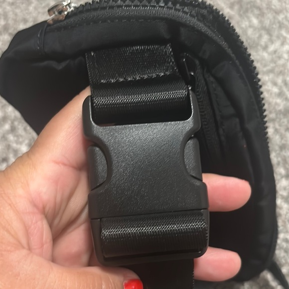 Lululemon Athletica EVERYWHERE BELT BAG 1L NWT - Picture 12 of 12